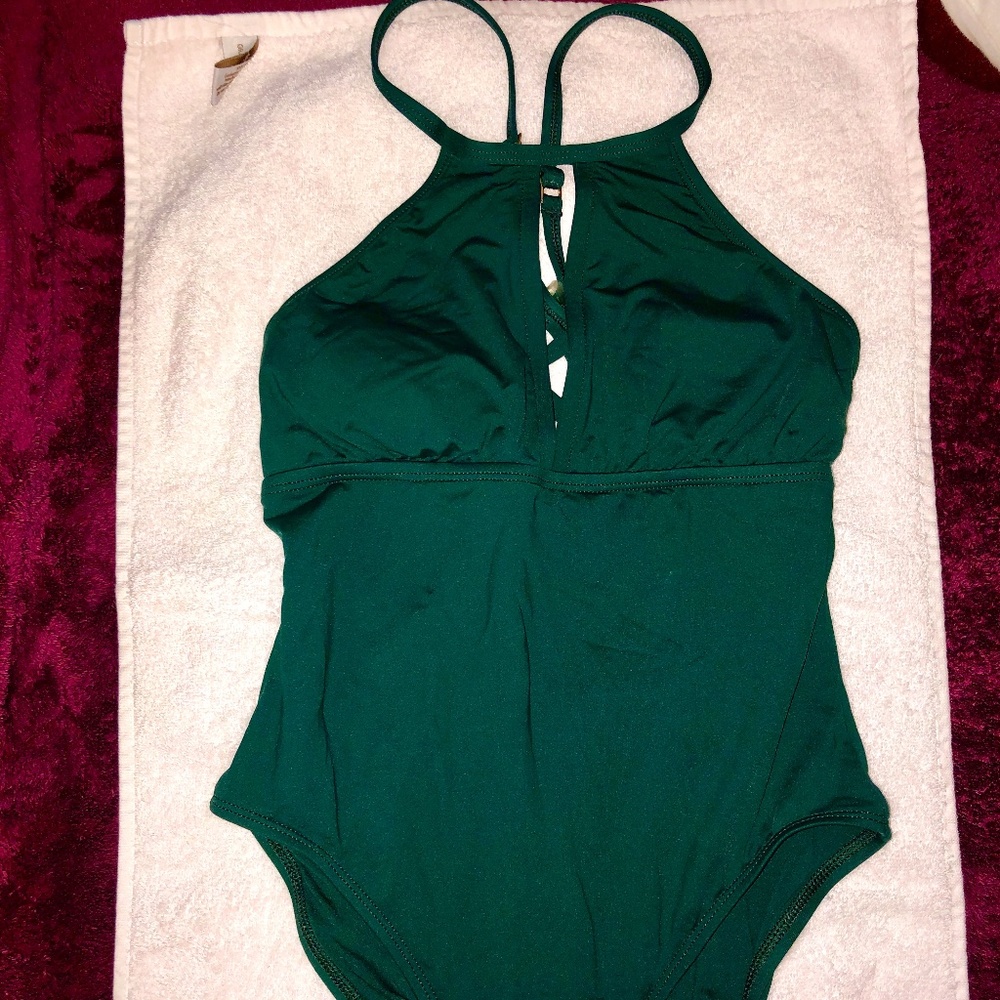Gorgeous La Blanca Green Bathing Suit